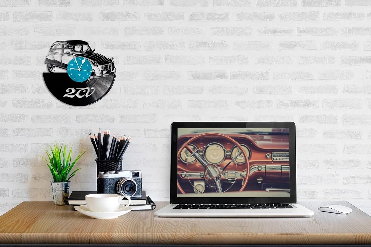 Hodiny z gramodesky s motivem 2CV