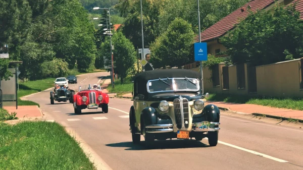 historicke-bmw-2.jpg