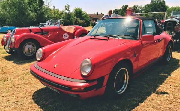 Porsche-911.jpg
