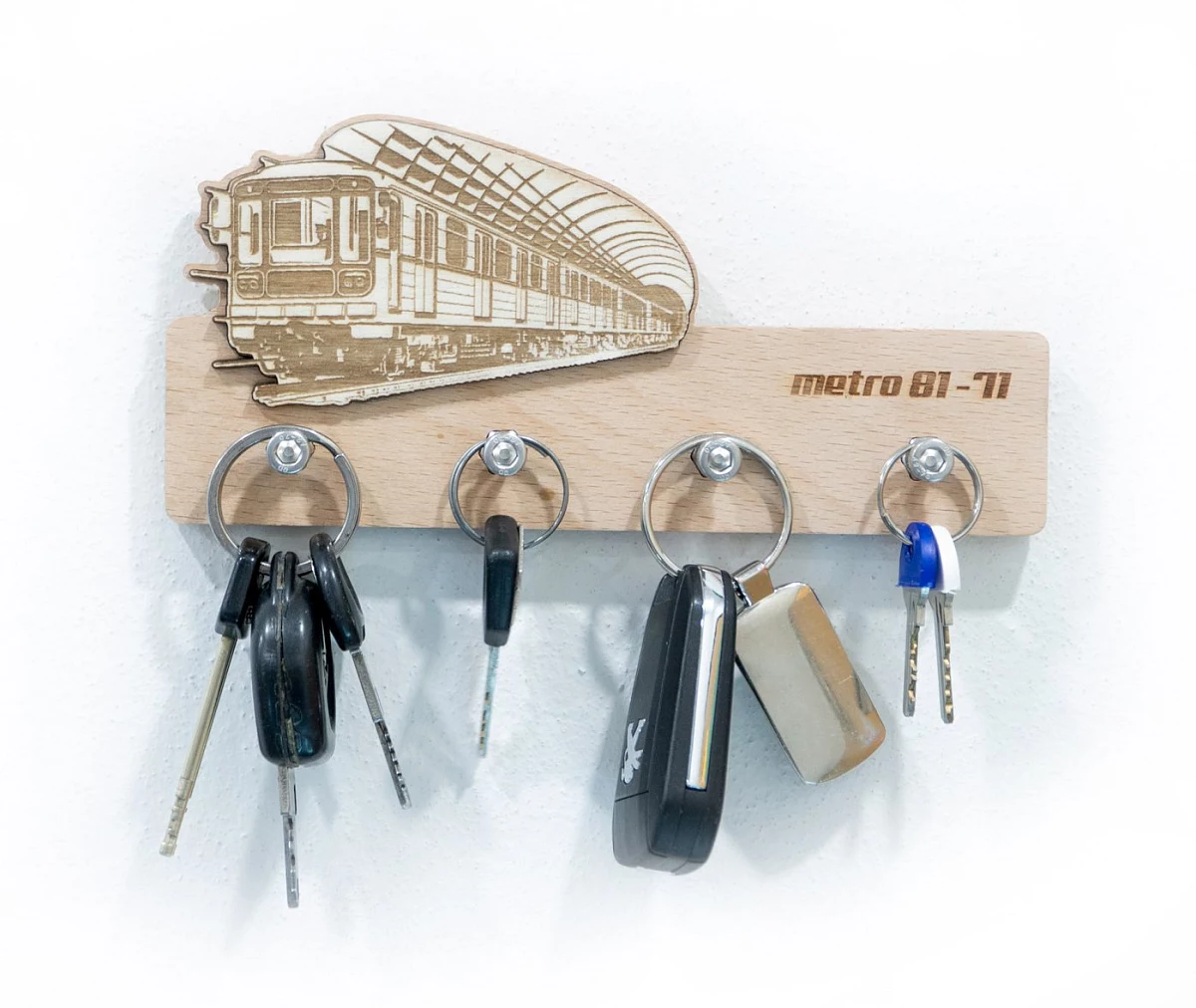 Dřevěný věšák na klíče Metro 81-71