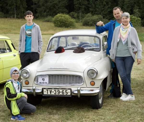 skoda-oktavia-bila.jpeg
