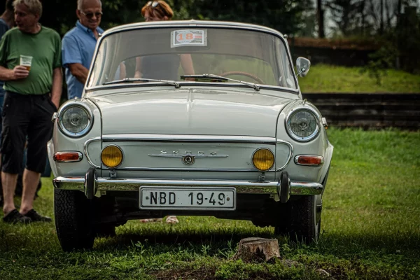 sraz-skoda-1000mb-bakov-nad-jizerou-2020-11.jpg