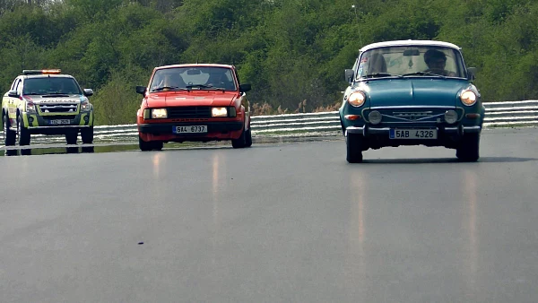 most-2019-veteran-sraz-cestazasnem-skoda-handy-39.jpg
