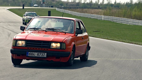 most-2019-veteran-sraz-cestazasnem-skoda-handy-41.jpg