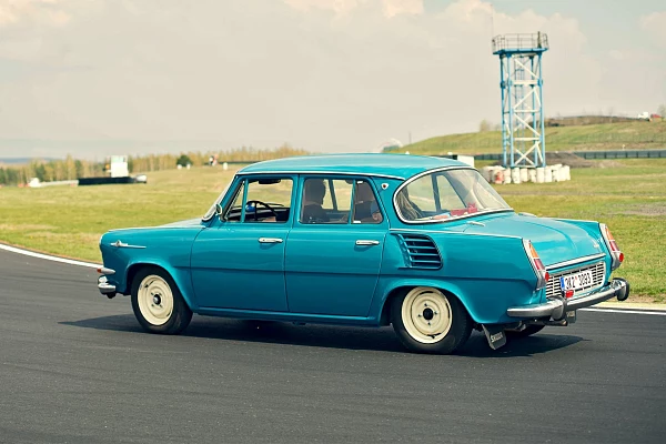 most-2019-veteran-sraz-cestazasnem-skoda-handy-04.jpg